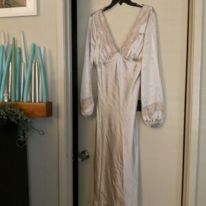 Lulu's Cream Lace Long Sleeve Dress